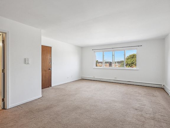 5th image of 8149 Ogden Ave APT 3N