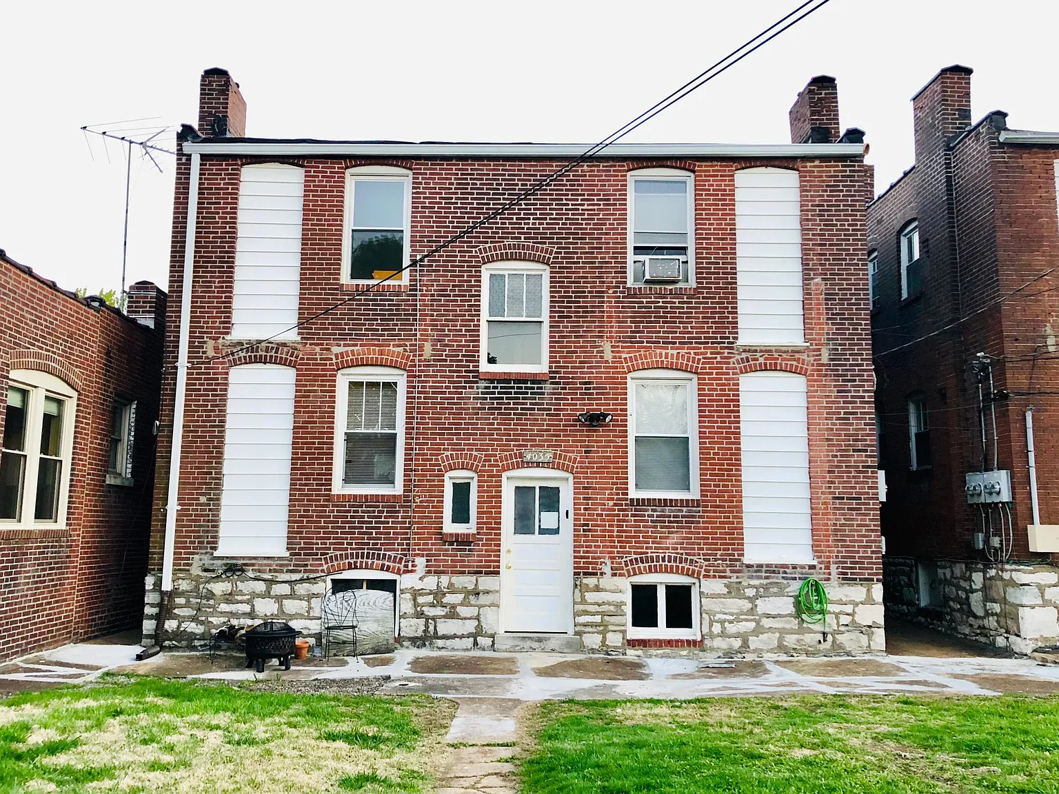 1 bed, 1250 sqft, $800 — Photo 2
