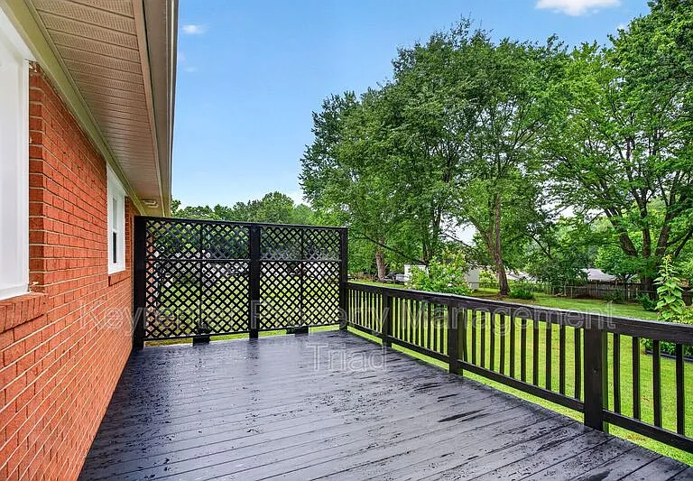 9415 Glen Cross Dr — Photo 29