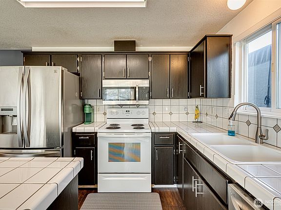 4th image of 16413 NE 80th Street