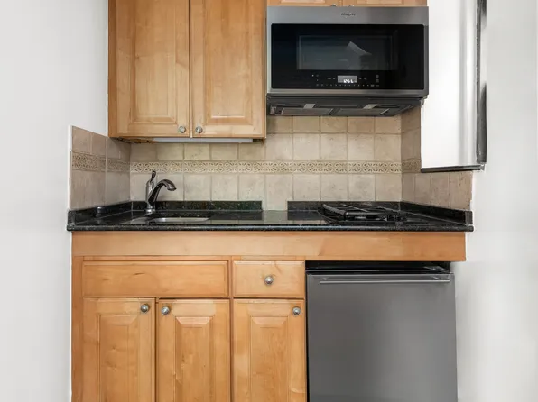 436 East 58th Street image 6 of 11