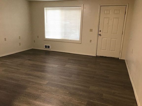4th image of 615 S Pearl St APT 3