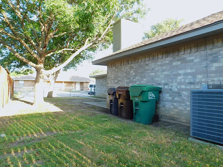 3109 N Bell Ave — Photo 31