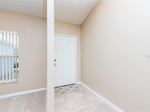 4th image of 627 S Cedar Ave