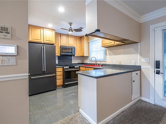 5th image of 6700 Roswell Rd Unit 1C