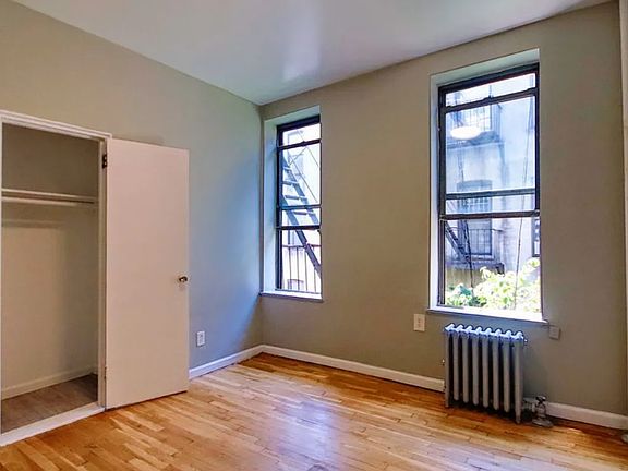 3rd image of 622 E 11th St APT 20