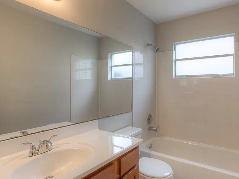 9324 Pavillion Dr — Photo 9