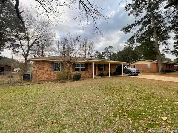 479 6th St, Hampton, AR 71744