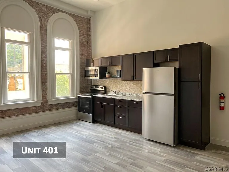 500 Main St #201 — Photo 18