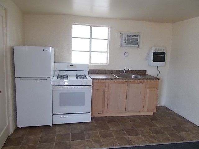 1st image of 3274 E Benson Hwy #20