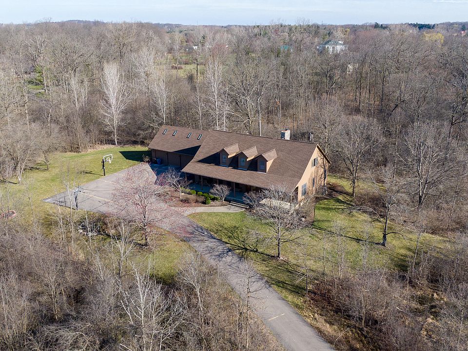 1st image of 5390 Meadowcrest Dr