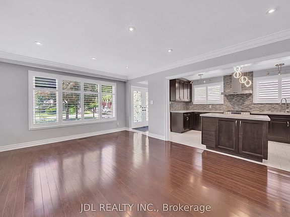 3rd image of 53 Southdale Dr