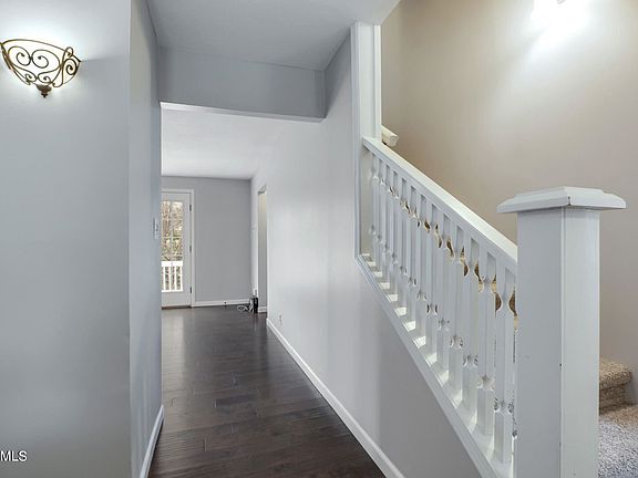 5th image of 1837 Stonebrook Dr