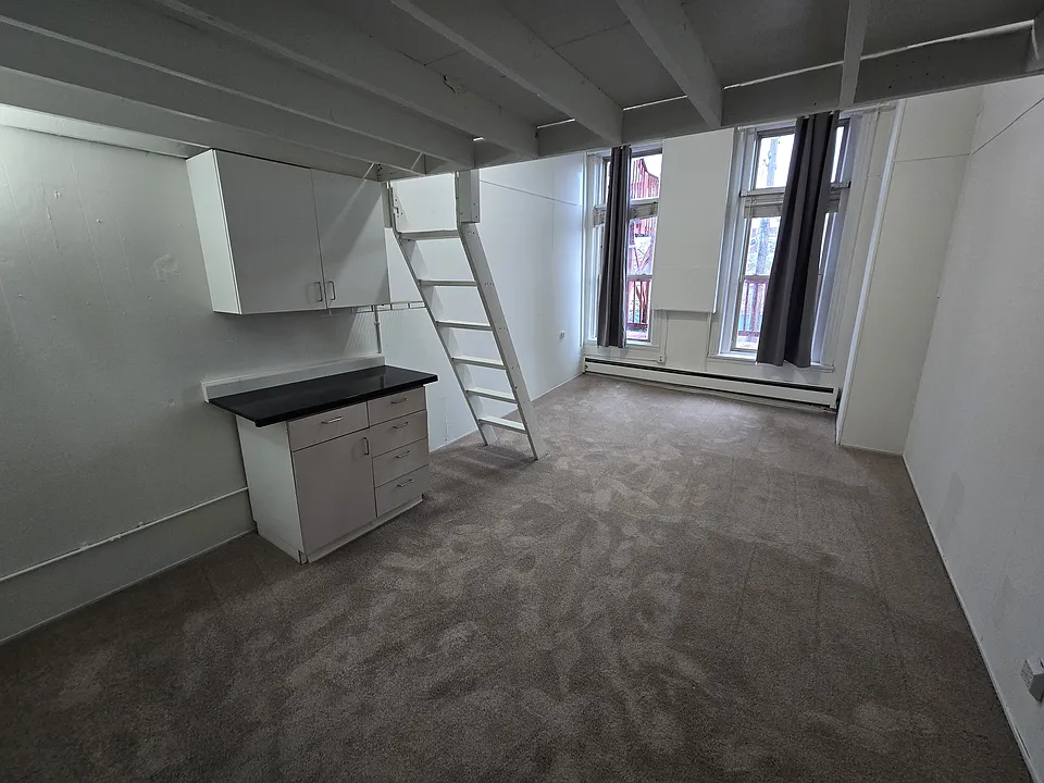 425 Cedar Ave #421-13