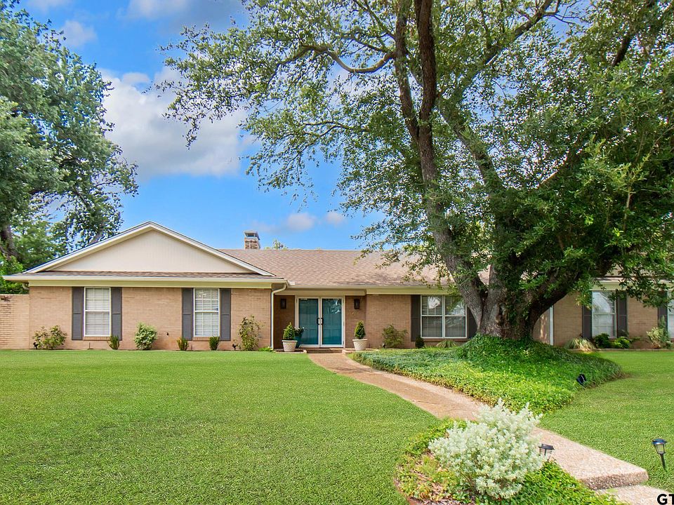 1st image of 824 Pinedale Pl