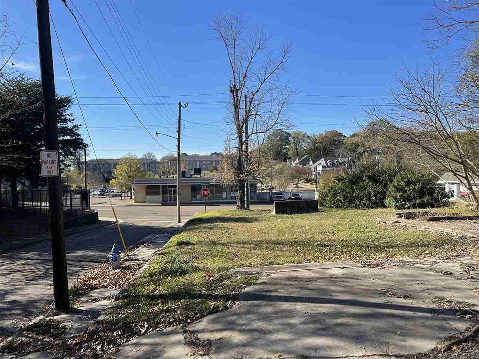 2nd image of 272 N Highland Ave