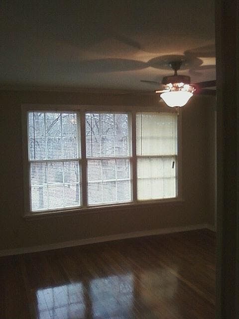 2nd image of 345 Rear Topeka St