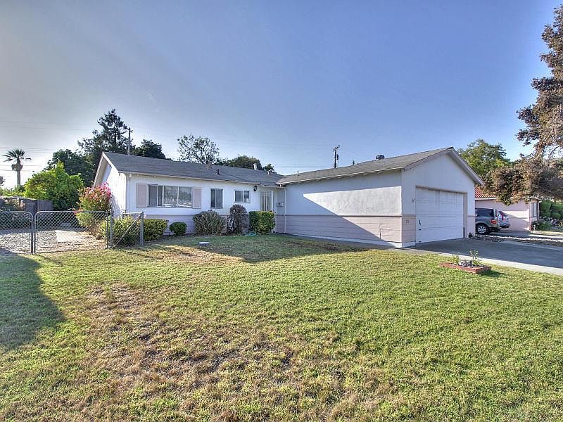 1st image of 392 Rosemont Dr