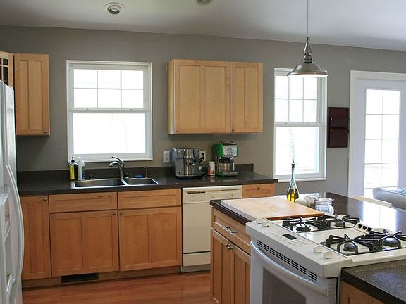 4th image of 53 Briarwood Dr