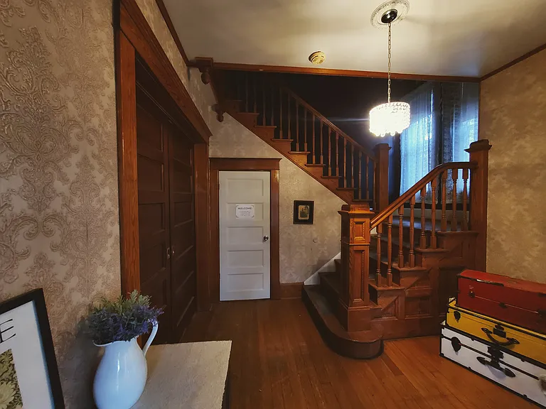423 E Noble Ave #2 — Photo 14