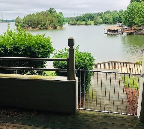 2nd image of 14519 Waterside Dr
