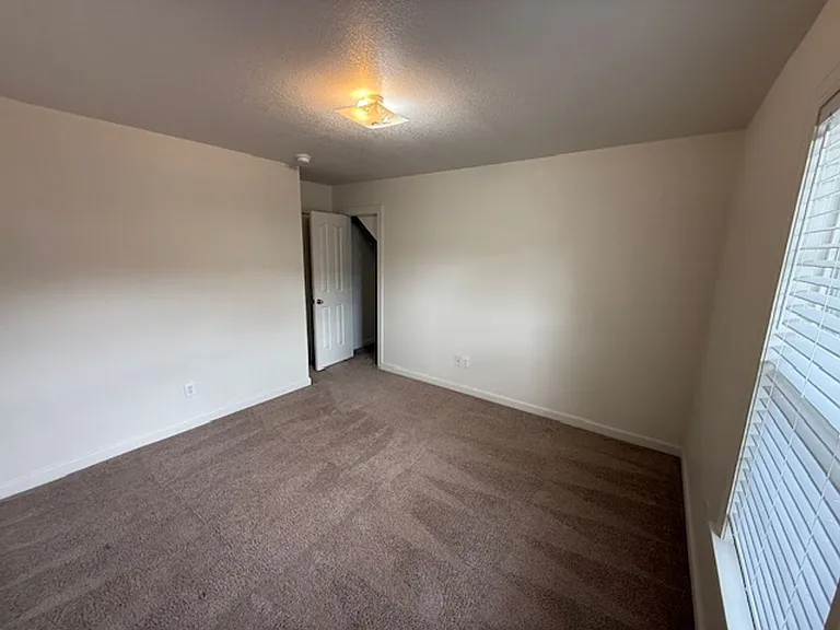 500 Springwood Dr — Photo 12