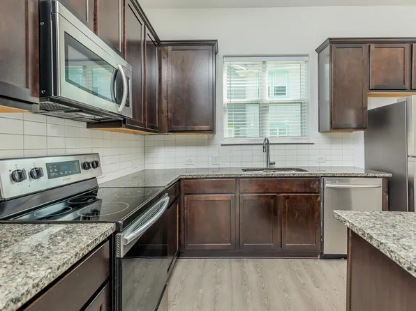 712 Enchantment Trl #712ET, Leander, TX 78641