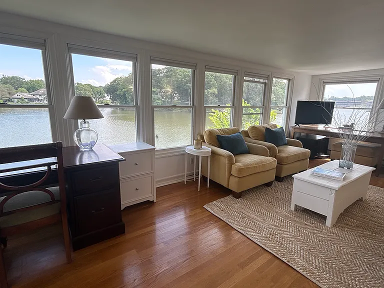 175 Riverside Ave — Photo 6