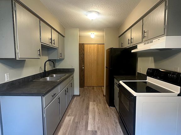 2nd image of 108 5th St S #7