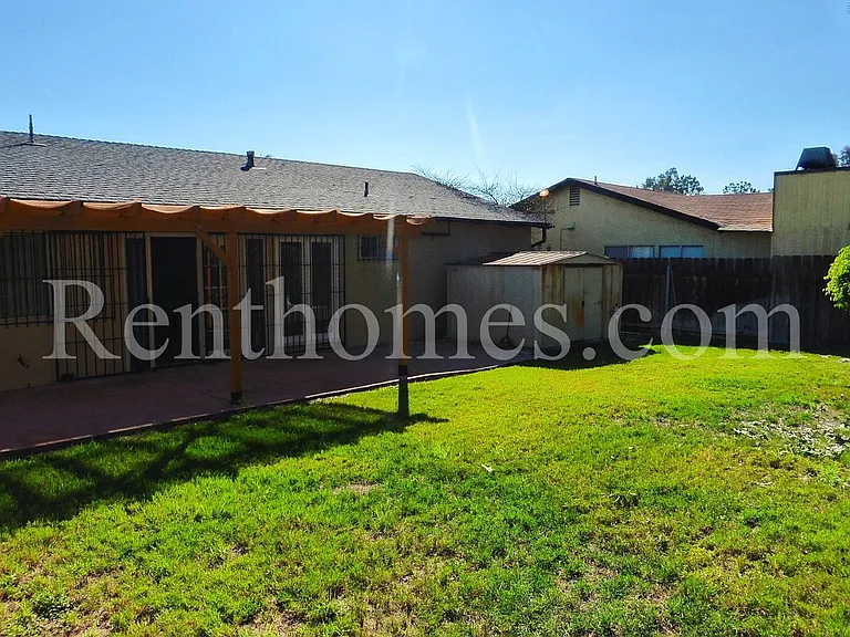7576 Winterwood Ln — Photo 13