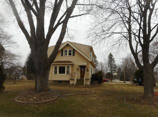 13800 Wrayburn Rd, Elm Grove, WI 53122