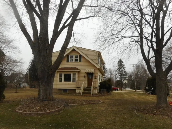 13800 Wrayburn Rd, Elm Grove, WI 53122