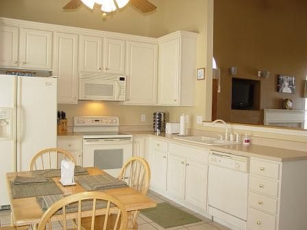 5th image of 111 Dupont Ct