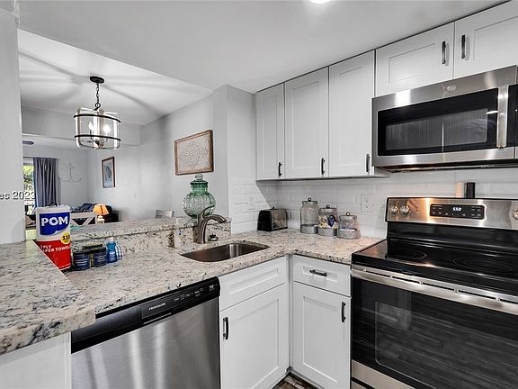 2nd image of 9 Tanglewood Dr APT 1006