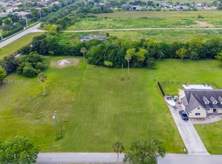 31 Sw St, Davie, FL 33331