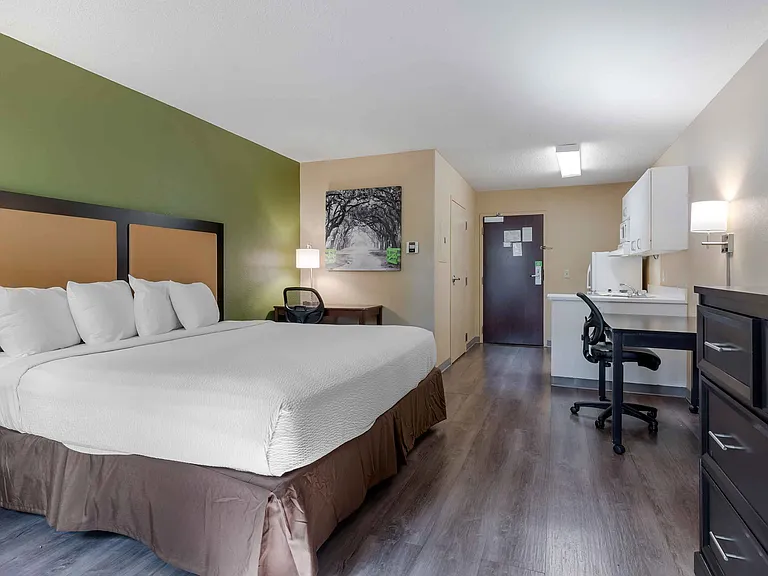 Studio Suite - 1 King Bed
