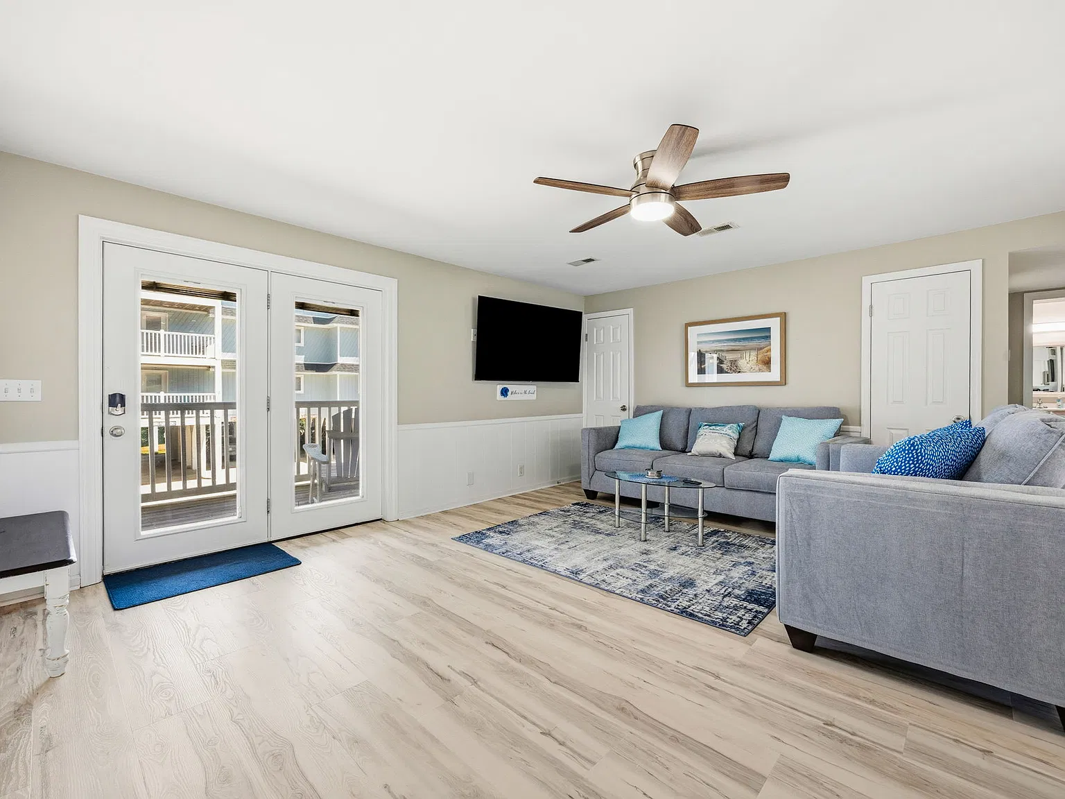 2 bed, 924 sqft, $1,800 — Photo 3