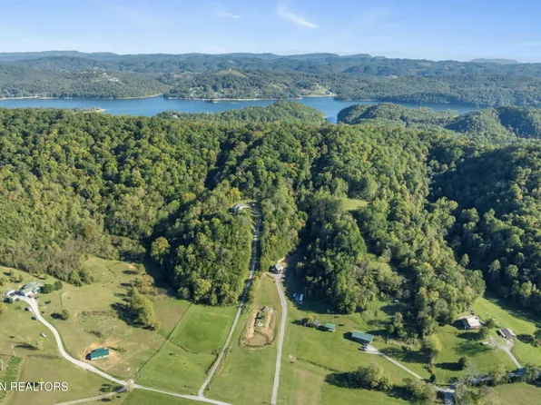 176 Hummingbird Ln, Sharps Chapel, TN 37866