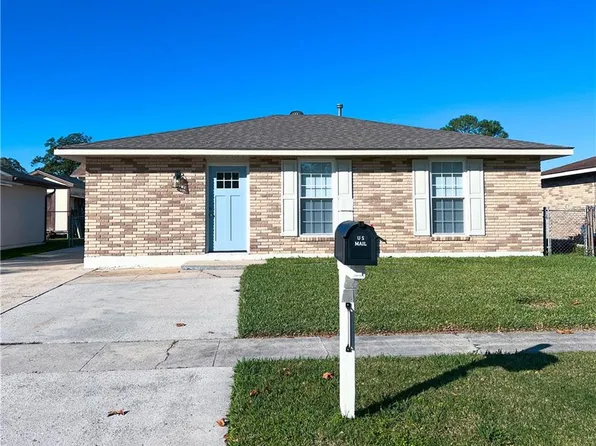 2760 Russell Dr, Marrero, LA 70072
