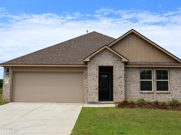 272 Crowne Parc Dr, Opelousas, LA 70570