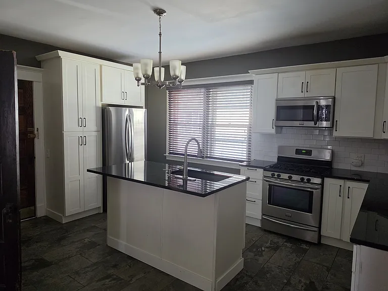 Kitchen, with Dishwasher