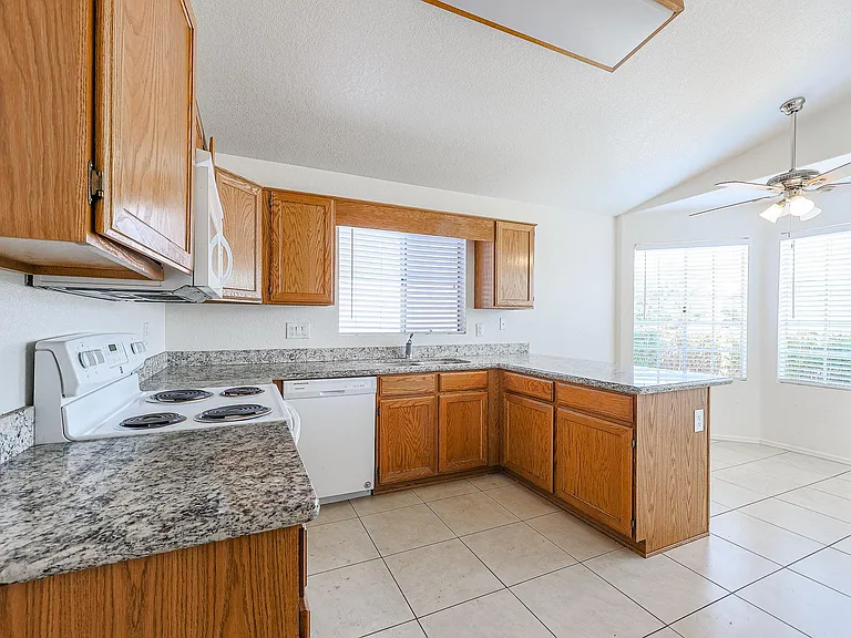 8865 W Morningside Dr — Photo 17