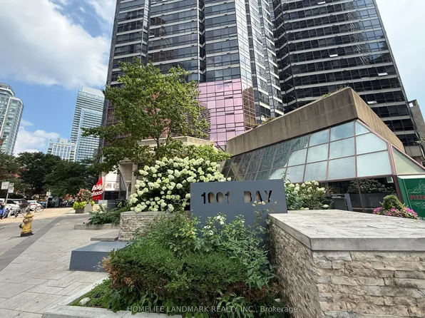 1001 Bay St, Toronto, ON