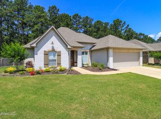 130 Magnolia Place Cir, Brandon, MS 39047