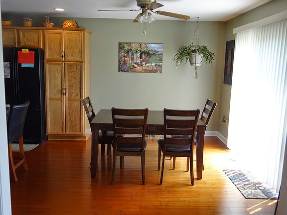 4th image of 46 Olde Penn Dr