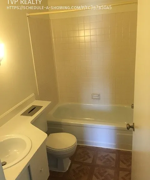 22 Potomac Ln — Photo 3