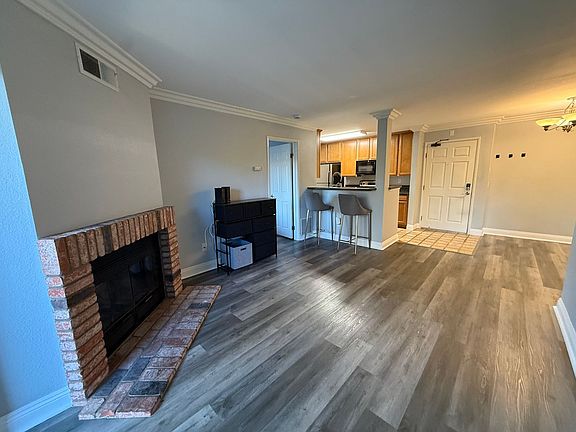 5th image of 7180 Shoreline Dr Unit 5207