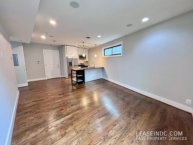 1839 6th St NW #4 — Photo 5