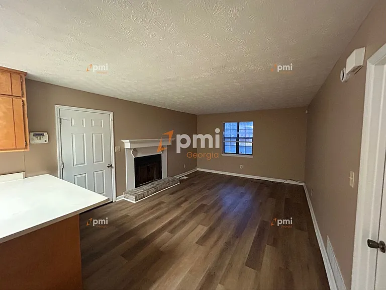 5867 Sheldon Ct #C — Photo 3