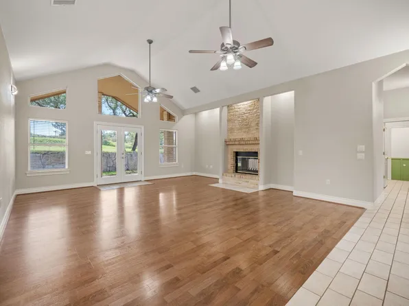 509 Meadow Oaks Dr, Dripping Springs, TX 78620